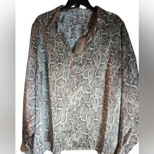 NWT Womens Snakeskin Button Down Top Size 1X Workwear Mob Wife Office Resortwear